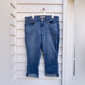 Signature by Levi Strauss Mid-Rise Capri Blue Jeans 16